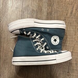 WORN ONCE Navy/teal platform converse